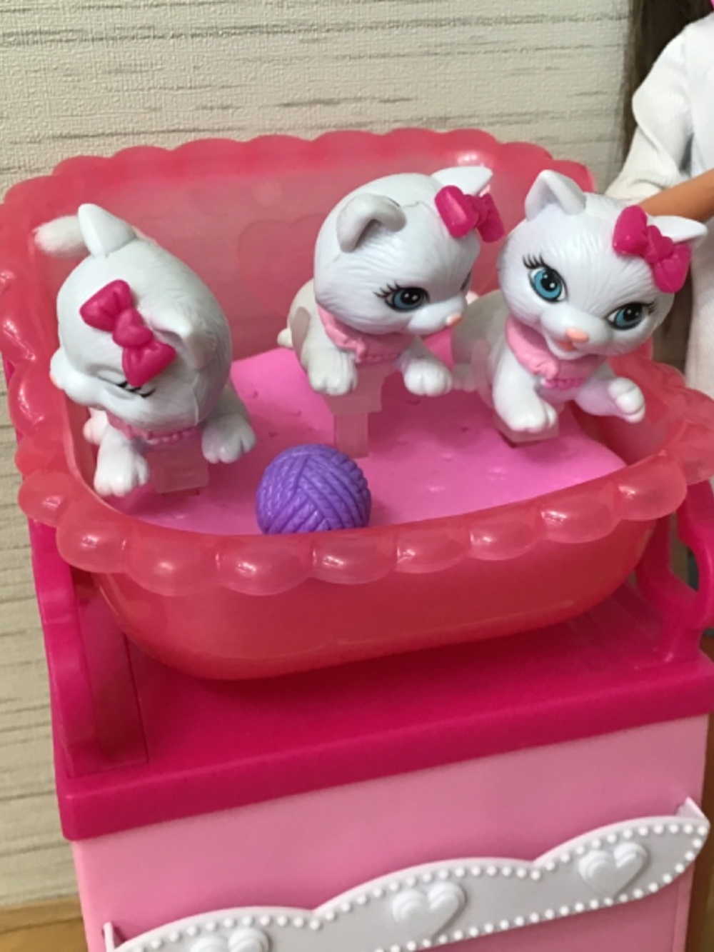 Barbie Doll and Kittens - Picture 2 of 15